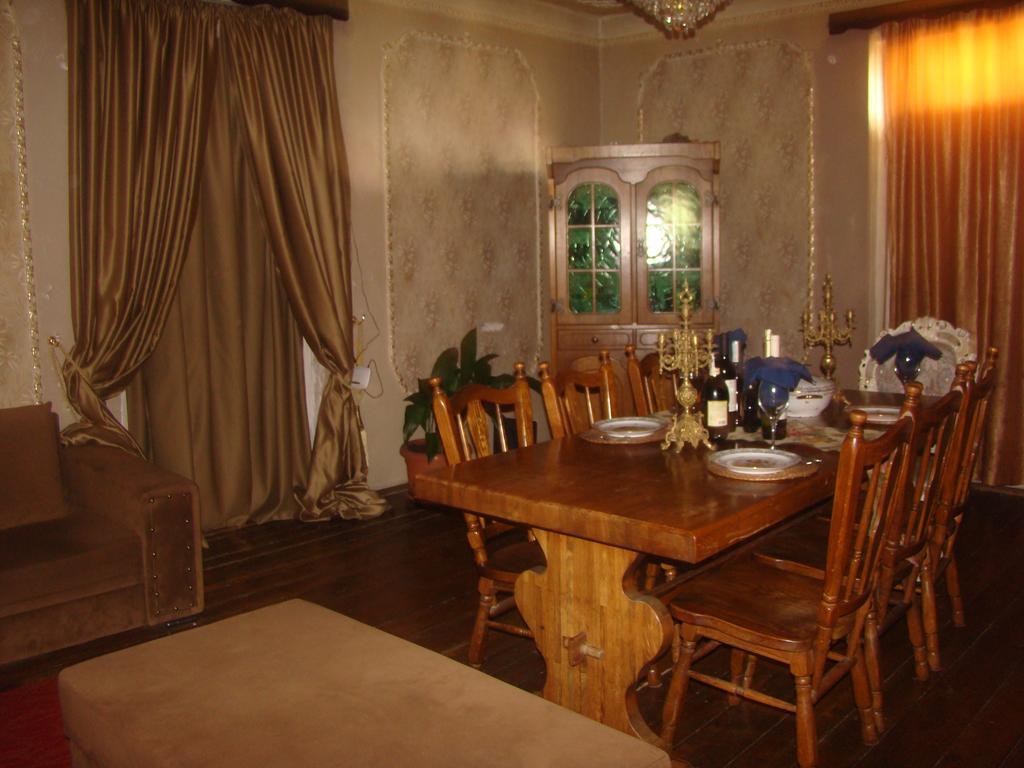 Guest House Temuri バトゥーミ エクステリア 写真