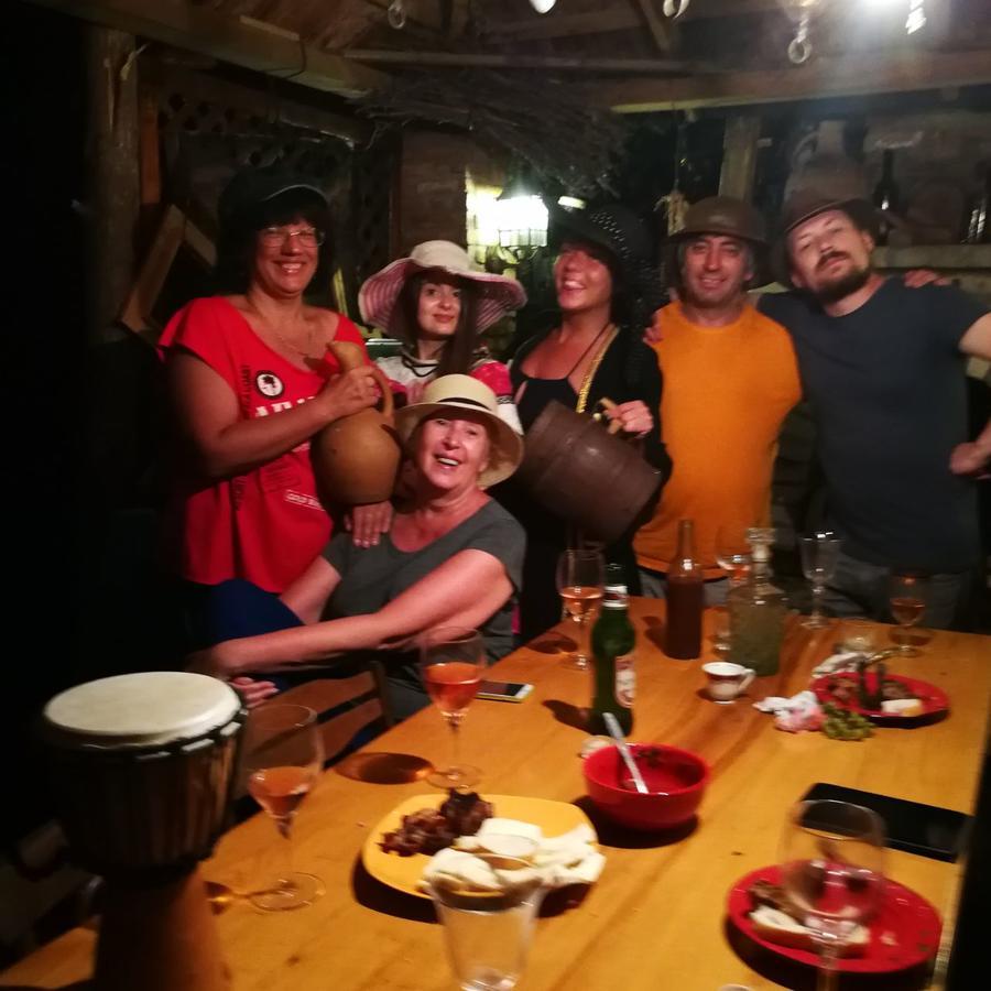 Guest House Temuri バトゥーミ エクステリア 写真