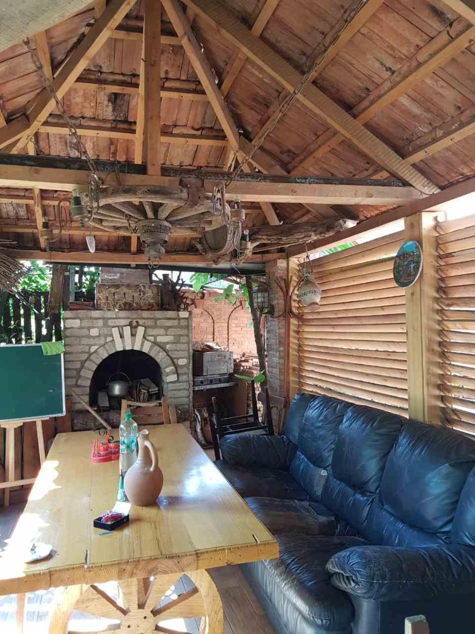 Guest House Temuri バトゥーミ エクステリア 写真