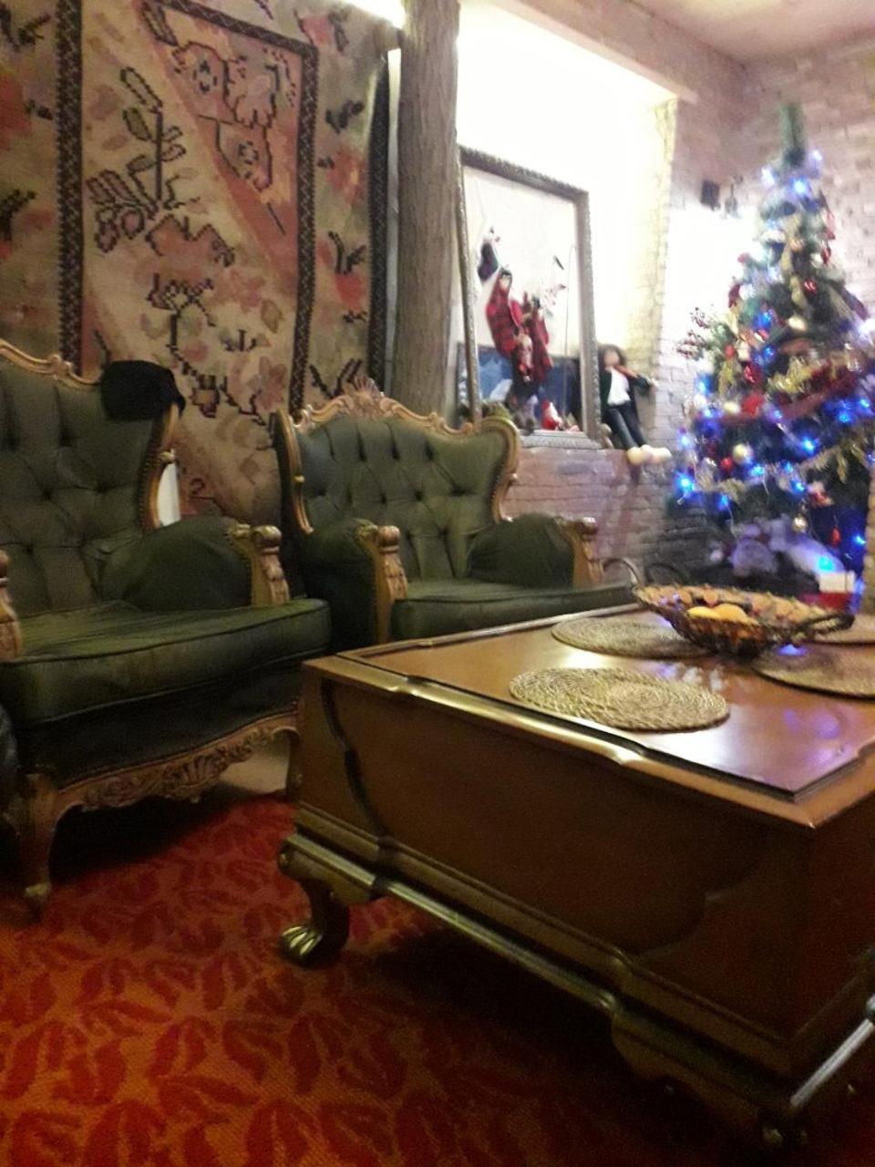 Guest House Temuri バトゥーミ エクステリア 写真