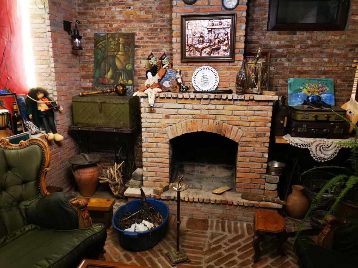 Guest House Temuri バトゥーミ エクステリア 写真